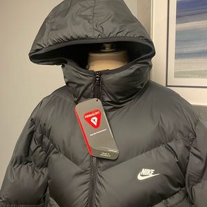 NWT men’s Nike puffer jacket